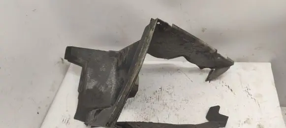 Audi A8 S8 D3 4E Intercooler air channel guide 4E0117336E