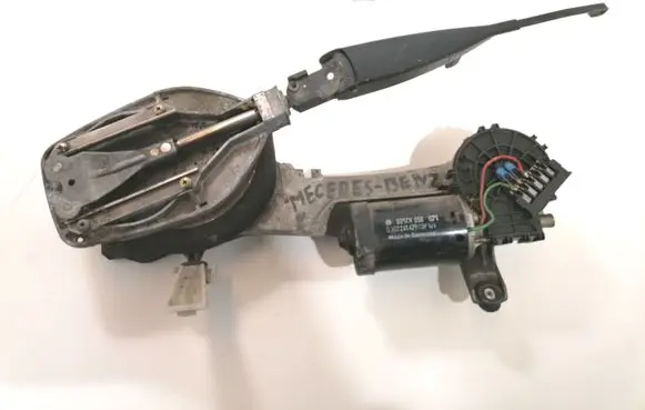 Mercedes-Benz E W210 Front wiper linkage and motor 3391098329