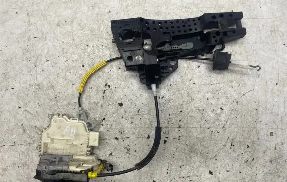 Audi Q5 SQ5 Front door lock 8J1837016D
