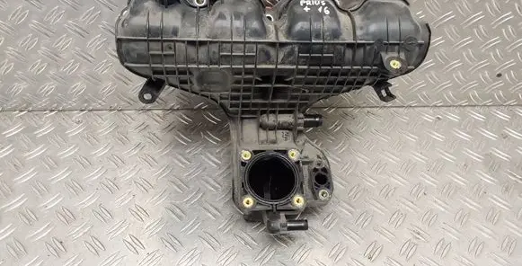 Toyota Prius+ (ZVW40) Intake manifold