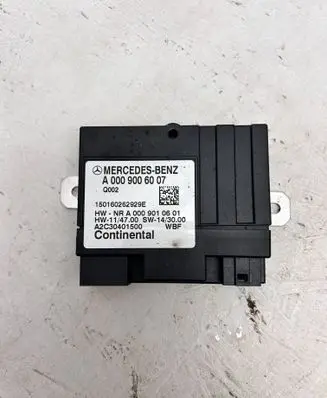 Mercedes-Benz C W205 Fuel injection pump control unit/module A0009006007