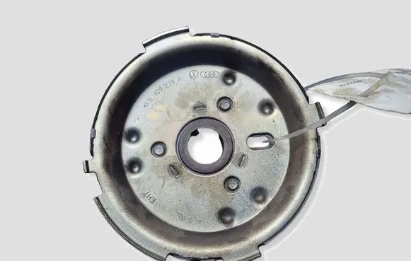 Skoda Octavia Mk2 (1Z) Camshaft pulley/ VANOS 03L109111 03L109239A