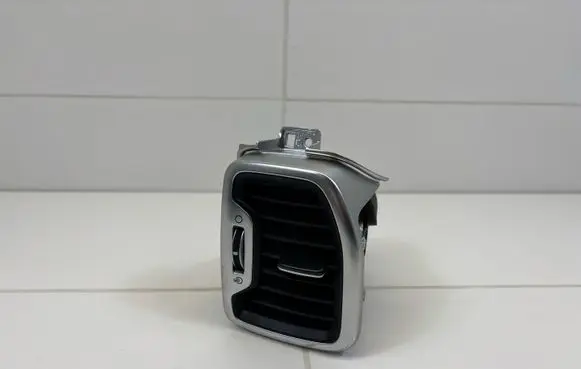 Rear air vent grill
