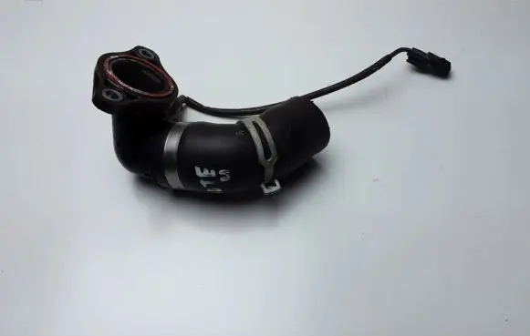 Nissan Note (E12) EGR valve line/pipe/hose 147138070R
