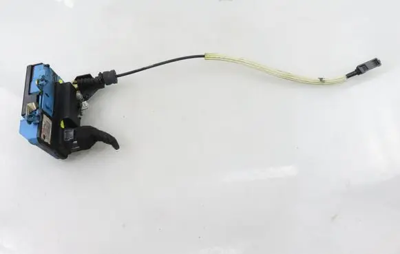 Volvo XC90 Front door lock 