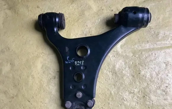 Mercedes-Benz B W245 Front control arm ARM0213R A1693300407