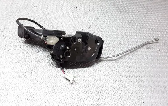 Suzuki Grand Vitara I Front door lock