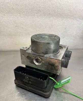 Volkswagen Golf VIII Master brake cylinder