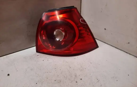 Volkswagen Golf V Rear/tail lights 1K6945096N B01425863 028490202
