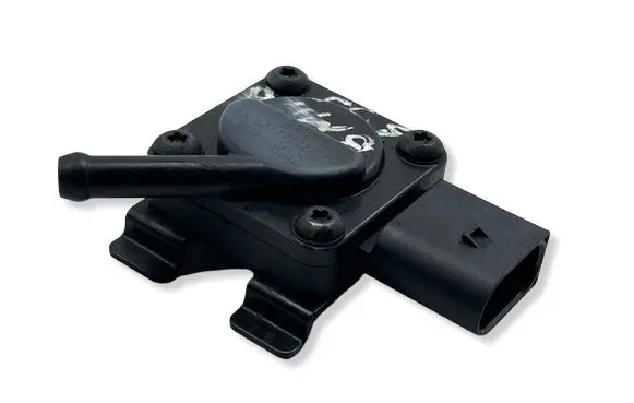 BMW 5 E60 E61 Exhaust gas pressure sensor 7789219