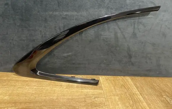Rear side glass trim