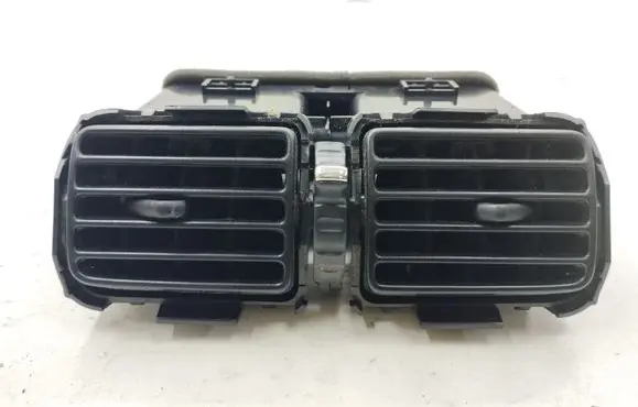 Nissan X-Trail T31 Rear air vent grill 687944P000