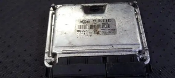 Volkswagen PASSAT B5.5 Engine control unit/module 038906019BK 0281010305