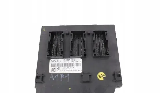 Audi TT TTS Mk2 Comfort/convenience module 8P0907063B