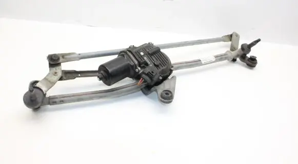 Audi TT TTS RS Mk3 8S Front wiper linkage and motor 8S2955023B