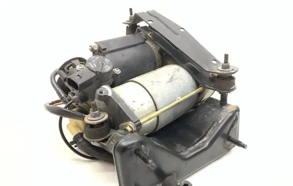 Jaguar XJ X350 Air suspension compressor/pump 2W933B484AG