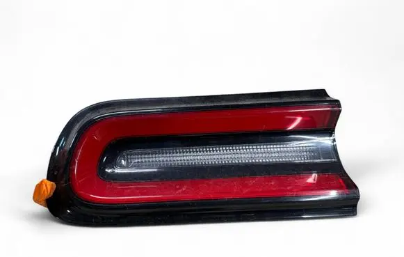 Dodge Challenger Rear/tail lights 68510771AA B0DYS1DELH 00186000