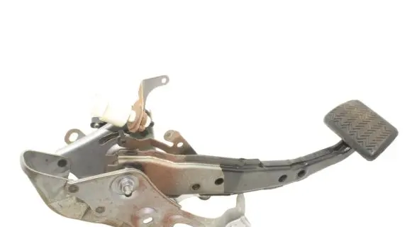Toyota Auris 150 Brake pedal