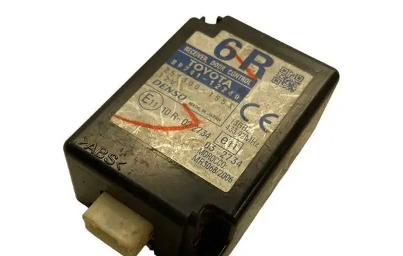 Toyota Corolla E160 E170 Door control unit/module 8974112240