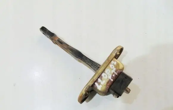 Mitsubishi L200 Rear door check strap stopper