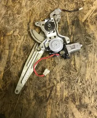 Mitsubishi Pajero Sport I Rear door window regulator with motor 2621003230