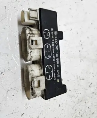 Coolant fan relay