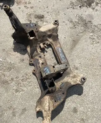 Nissan X-Trail T30 Front subframe