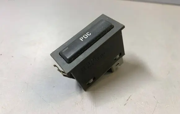BMW 7 E38 Parking (PDC) sensor switch 8352253