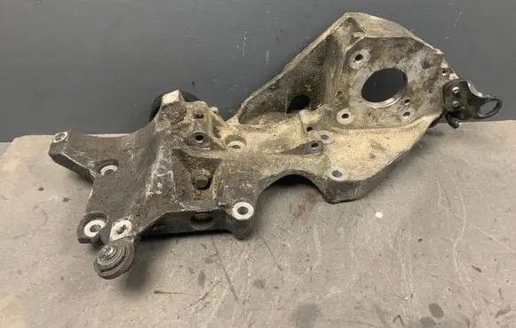 Volkswagen PASSAT B6 Fuel pump bracket V10003L903143D