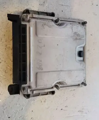 Peugeot 607 Engine control unit/module 0281010933