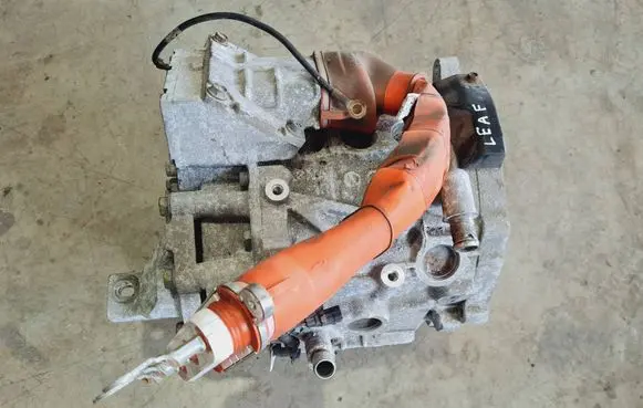Nissan Leaf I (ZE0) Electric car motor EM61