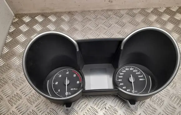 Alfa Romeo Giulia Speedometer (instrument cluster) 50549171