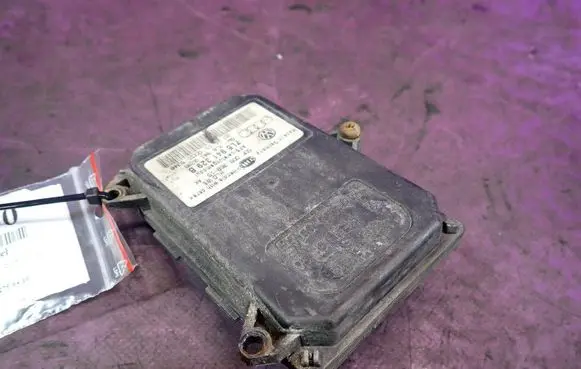 Skoda Octavia Mk2 (1Z) Xenon control unit/module 