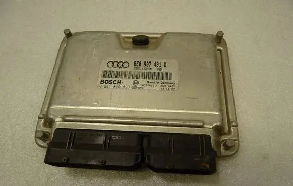 Audi A4 S4 B6 8E 8H Engine control unit/module 8E0907401D