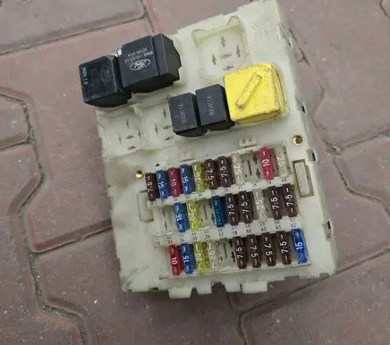 Ford Focus Fuse box set 518251806 98AG14A073CG