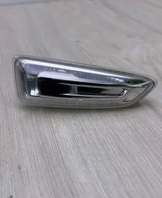 Opel Crossland X Front fender indicator light 13491089 361531665