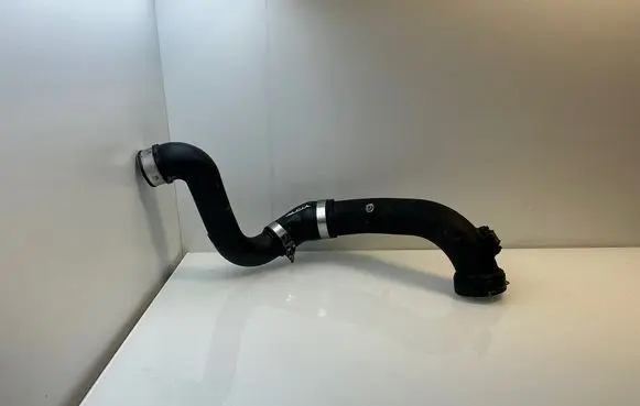 BMW 3 E90 E91 Intercooler hose/pipe 7590304 7599042