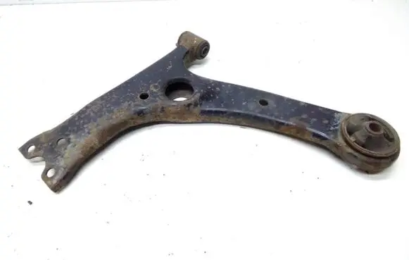 Toyota Corolla E120 E130 Front lower control arm/wishbone