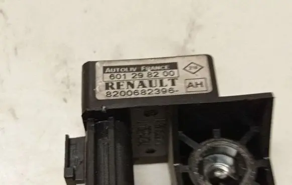 Renault Megane II Airbag deployment crash/impact sensor 8200682396