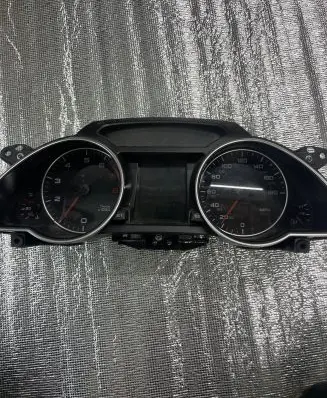Audi A5 Sportback 8TA Speedometer (instrument cluster) 8T0920981H