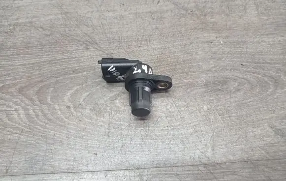 Volvo V70 Camshaft position sensor 0232103063 8658726