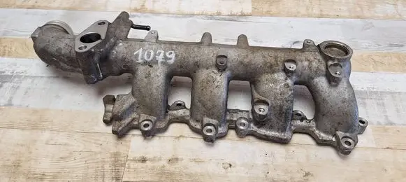 Nissan X-Trail T30 Intake manifold NL0789