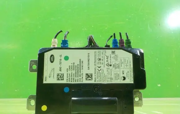 Jaguar XF X260 Central body control module J8A270718CL