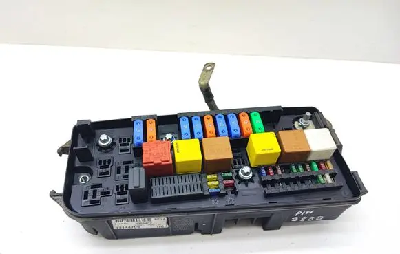 Opel Signum Fuse box set 13144709