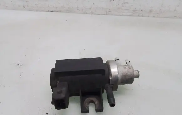 Volkswagen II LT Turbo solenoid valve 1H0906627