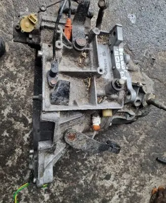 Peugeot 406 Manual 5 speed gearbox B128