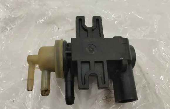 Volkswagen PASSAT B7 Turbo solenoid valve 1K0906627B 23060 4011464A