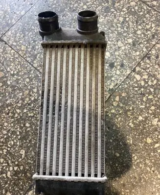 Citroen C4 I Intercooler radiator 9648551880 876923JF