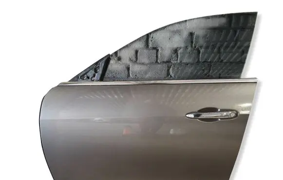 Maserati Ghibli Front door 