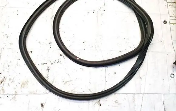 Cupra Born Rubber seal rear door 
